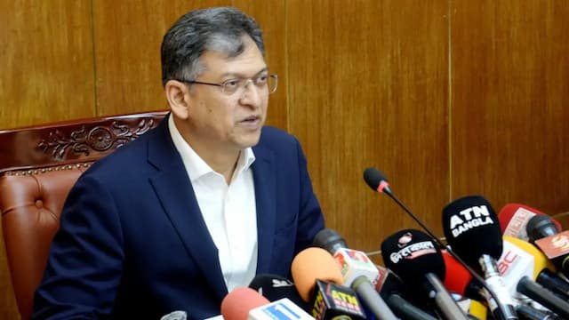 হাসিনার ফেরার গুঞ্জনে অস্থিরতা সৃষ্টির সুযোগ দেবো না : স্বরাষ্ট্রমন্ত্রী