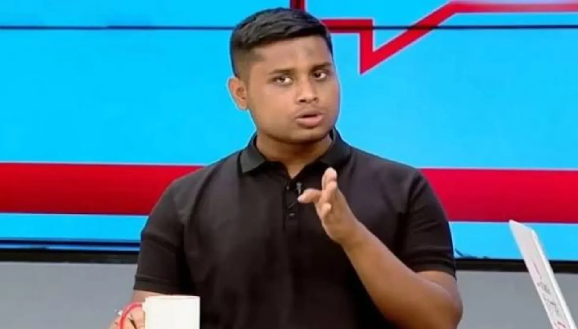 ৩ লাখ চাকরিপ্রার্থীর ভোগান্তির দায় কে নেবে : হাসনাত আবদুল্লাহ