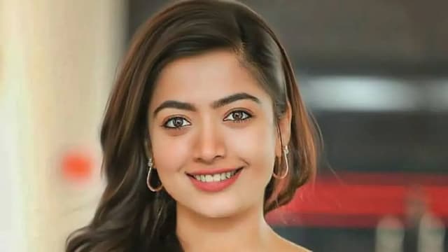 ৪০০ পরিবারের বাজার খরচের দায়িত্ব নিলেন রাশমিকা!