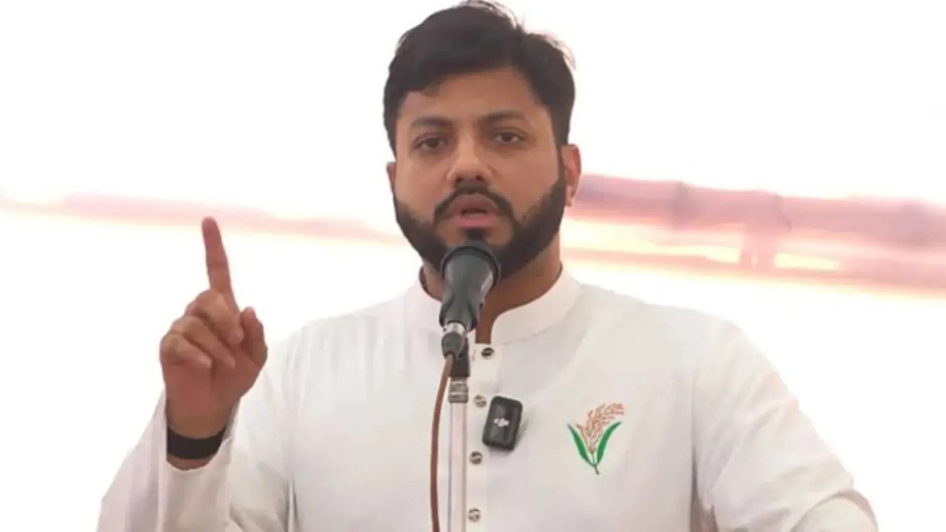 ‘আমরা ঢাকার মানুষ, ক্ষেতখামারির কূটচাল চলবে না’: ইশরাক