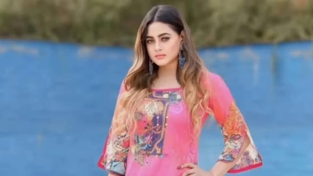 ক্যানসারে দীর্ঘ লড়াই শেষে না ফেরার দেশে উপস্থাপিকা তুলনা