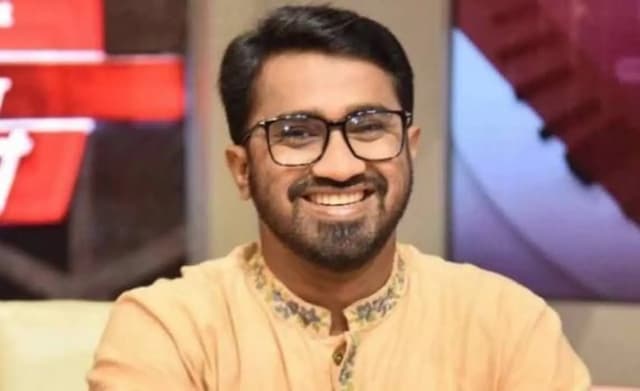 প্রকাশ্যে চুমু দেওয়ার সংস্কৃতি চালু করেছেন একটি দলের প্রধান নেতা: রাশেদ খাঁন 