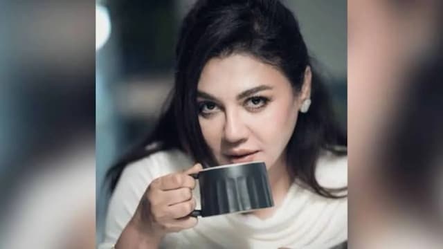 ভক্তদের কফির দাওয়াত দিলেন জয়া, তবে রয়েছে শর্ত