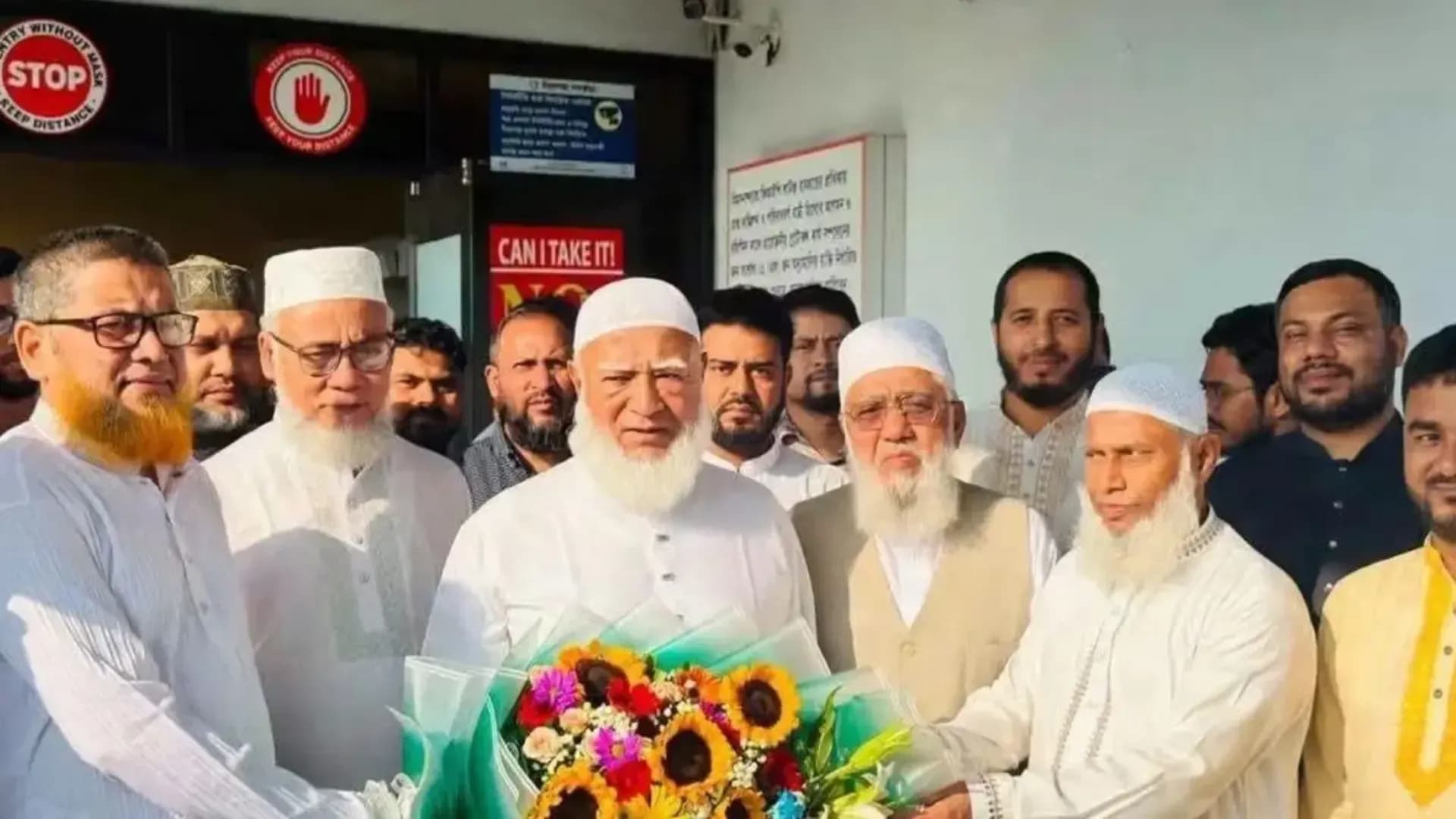চট্টগ্রামে পৌঁছেছেন বিরোধীদলীয় নেতা ডা. শফিকুর রহমান
