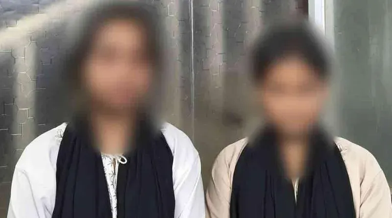 মাদ্রাসার উদ্দেশে বেরিয়ে নিখোঁজ, আবাসিক হোটেলে মিলল সেই দুই কিশোরী