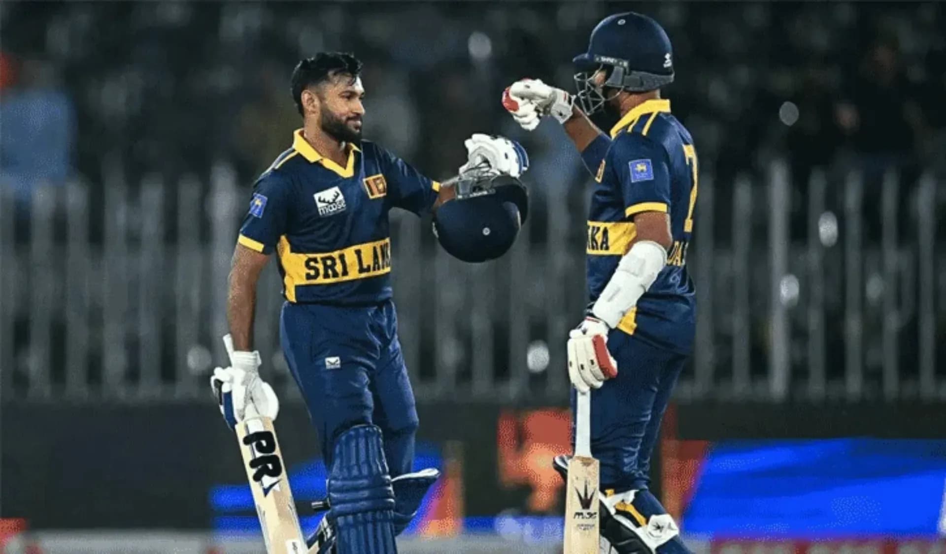 ৪২৯ রান তাড়া করে ইংল্যান্ডকে হারিয়ে ইতিহাস গড়ল শ্রীলঙ্কা