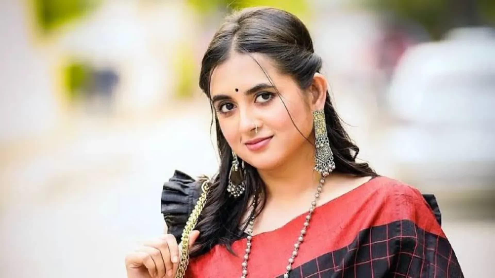 দীর্ঘ ৯ মাসের বিরতি কাটিয়ে শুটিংয়ে ফিরলেন তানিয়া বৃষ্টি