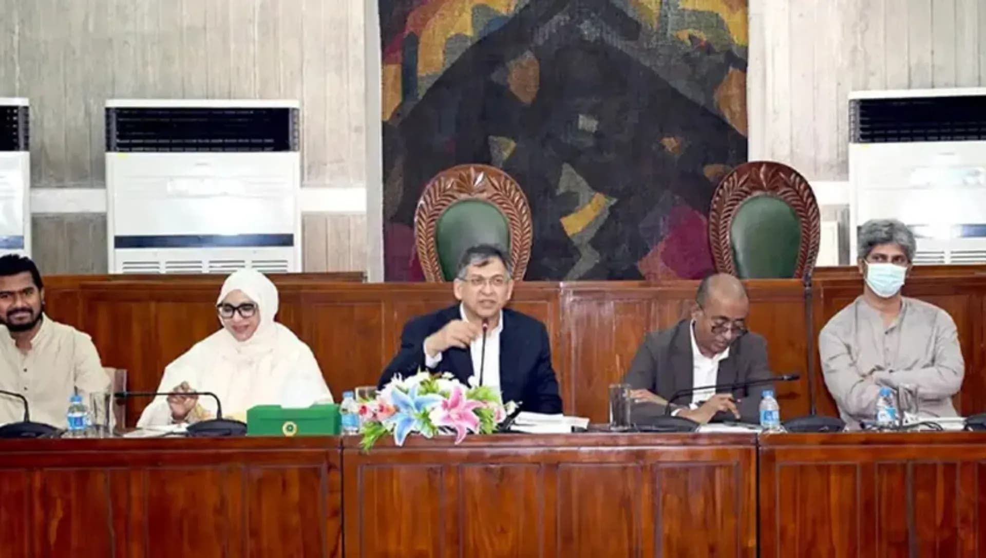 ‘তত্ত্বাবধায়ক সরকারব্যবস্থা বদলাতে সংবিধানে ফিরছে গণভোটের বিধান’-স্বরাষ্ট্রমন্ত্রী